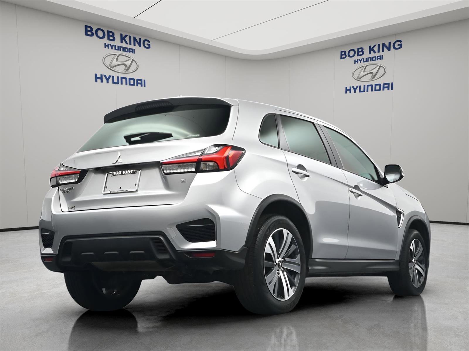 Used 2024 Mitsubishi Outlander Sport SE image 16