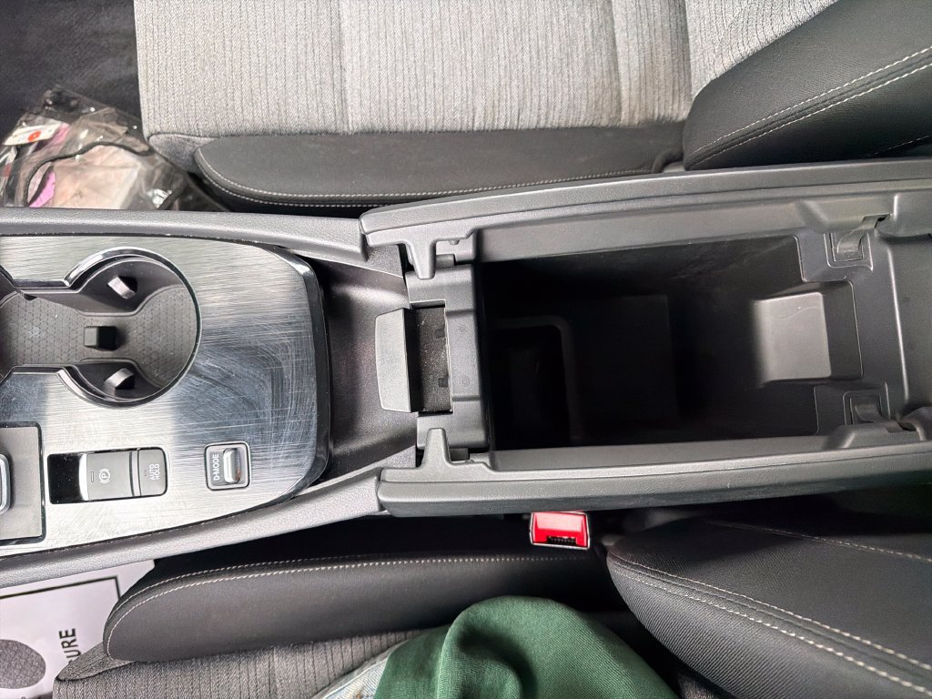 Certified 2023 Nissan Rogue SV FWD image 22