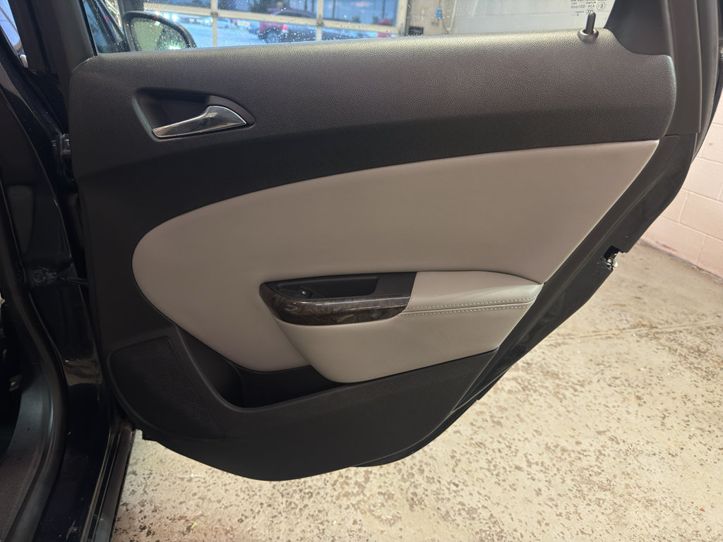 Used 2014 Buick Verano FWD image 26
