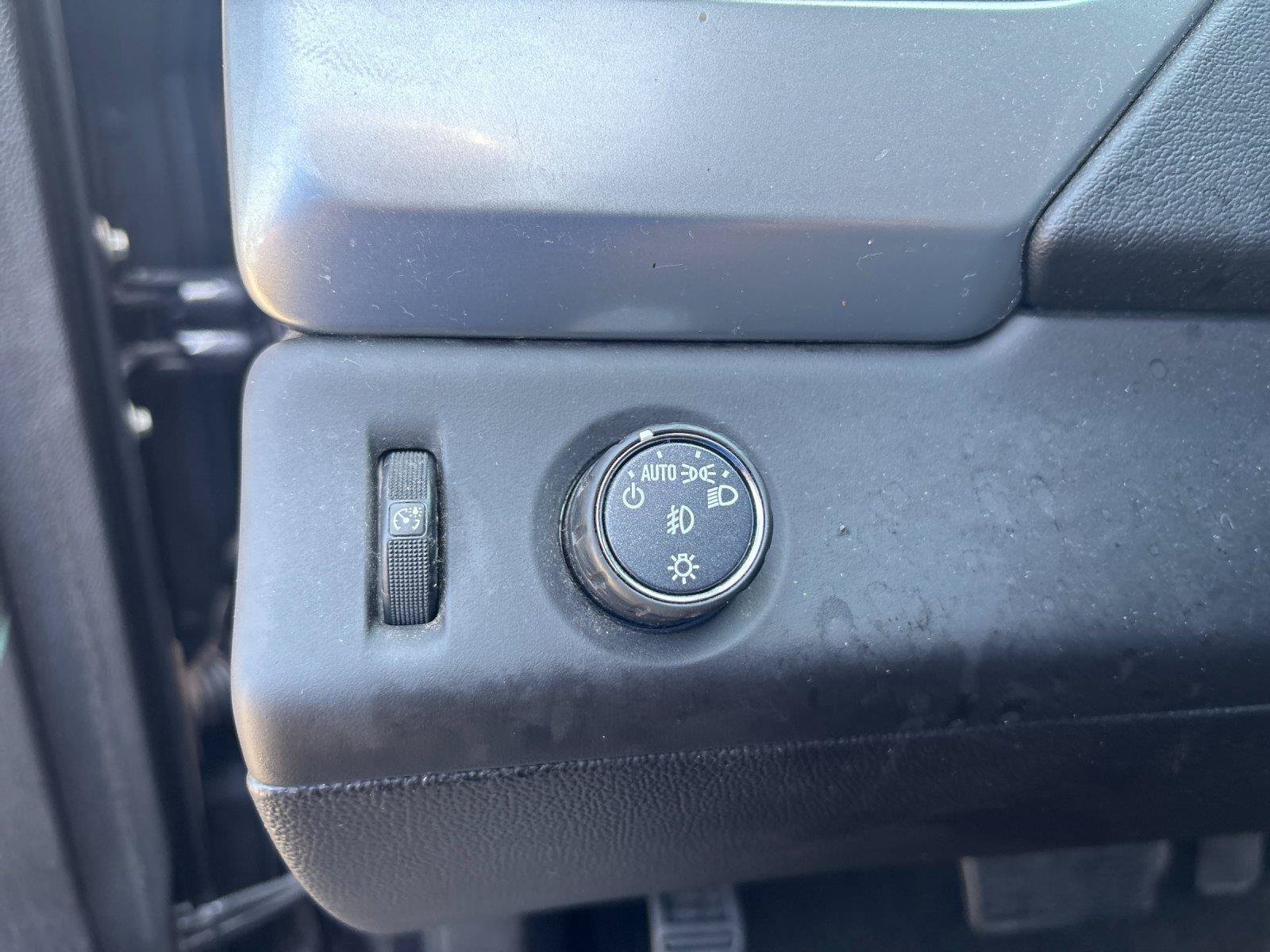 Used 2017 Chevrolet Tahoe Premier RWD image 17