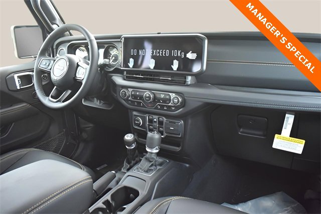 New 2025 Jeep Gladiator High Tide image 18