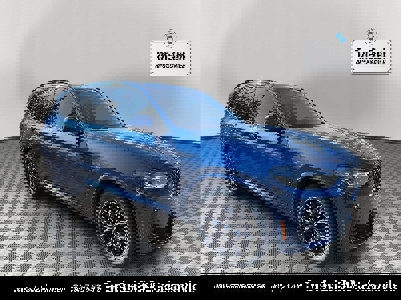 Certified 2023 BMW X3 xDrive30i w/ M Sport Package image 1