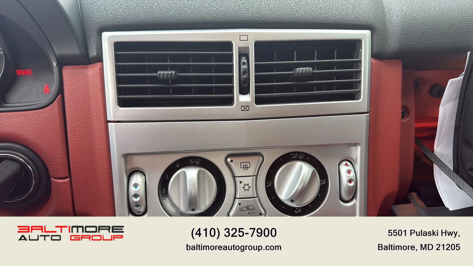 Used 2007 Chrysler Crossfire Limited image 22