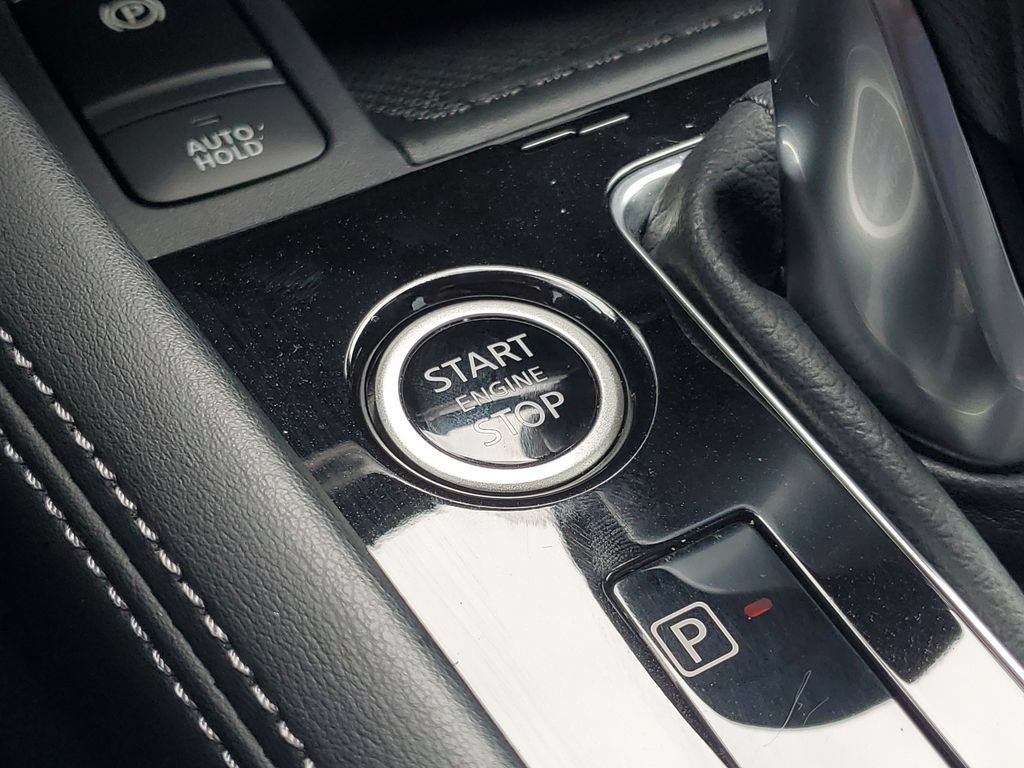 Certified 2024 Nissan Kicks SR w/ SR Premium Package FWD image 34