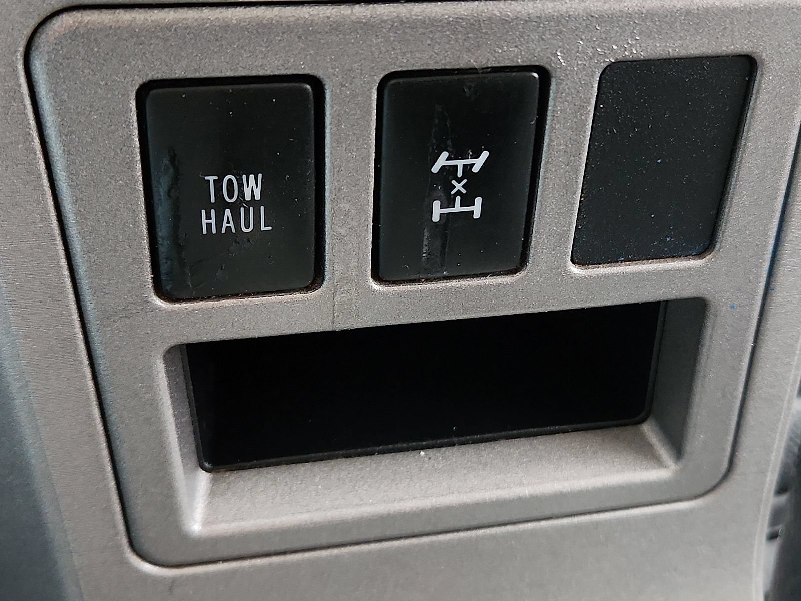 Used 2017 Toyota Sequoia SR5 w/ Sport Appearance Package AWD/4WD image 14
