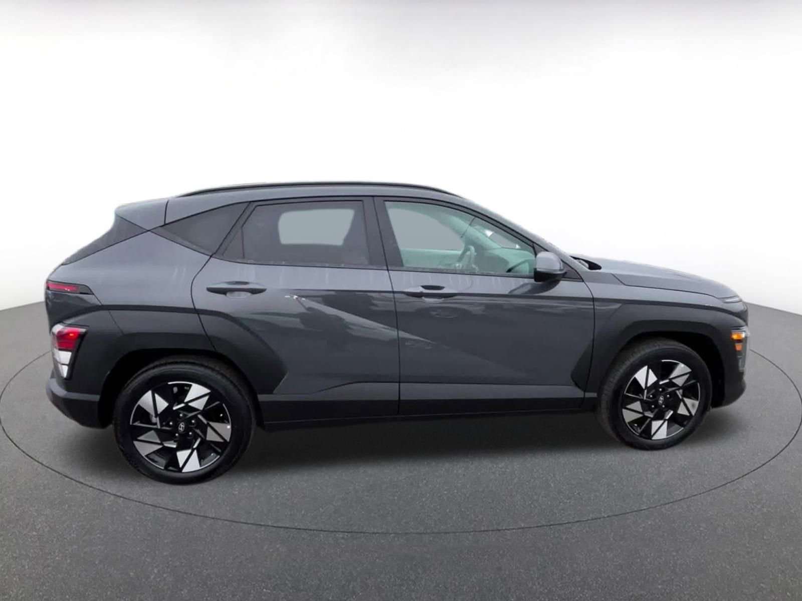 Used 2025 Hyundai Kona SEL image 16