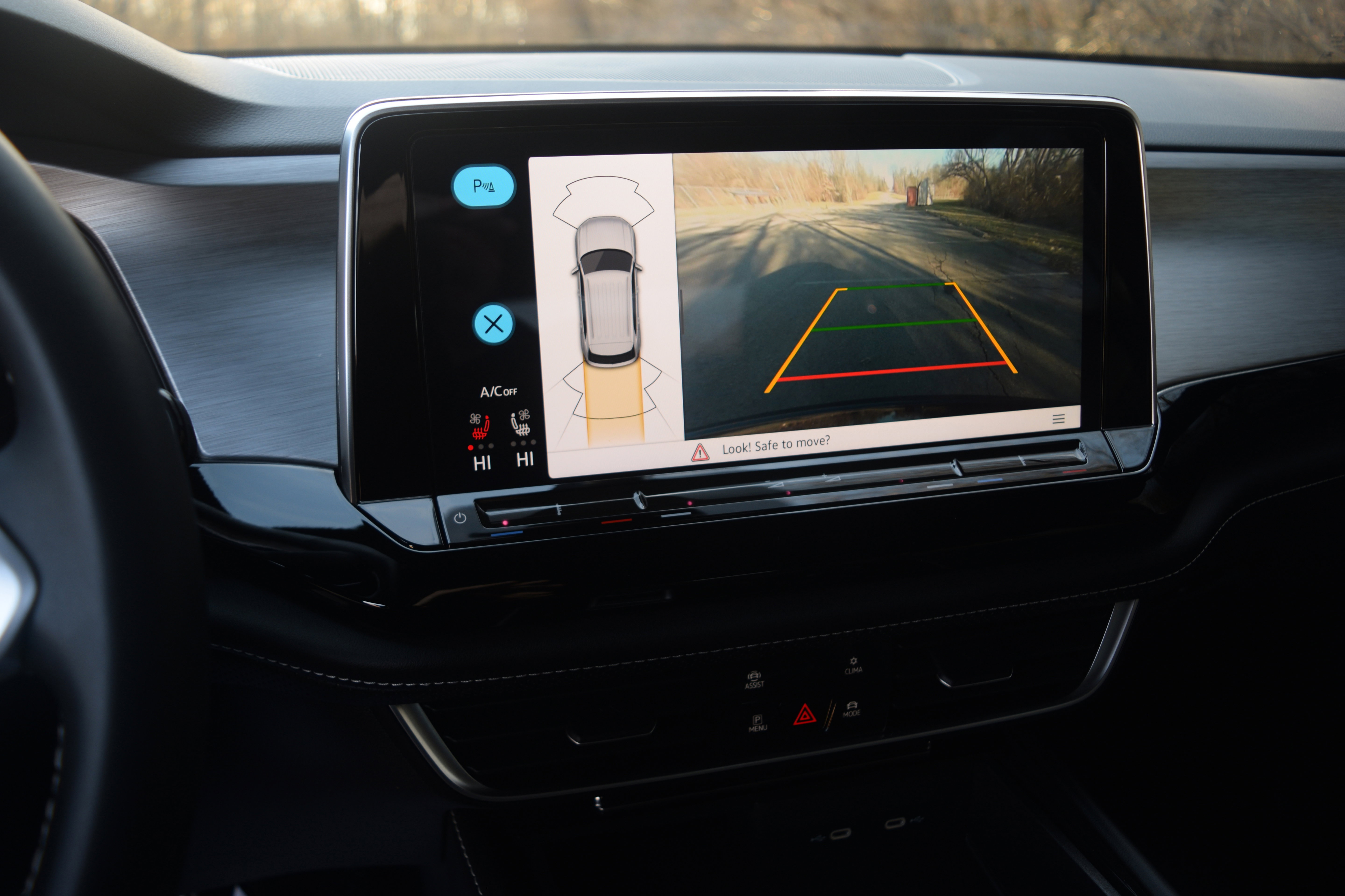 Used 2024 Volkswagen Atlas Cross Sport SE image 10