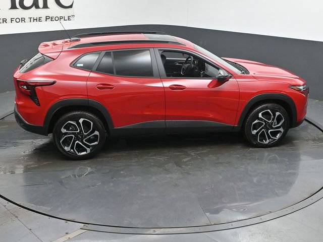 New 2026 Chevrolet Trax RS w/ Sunroof Package FWD image 17