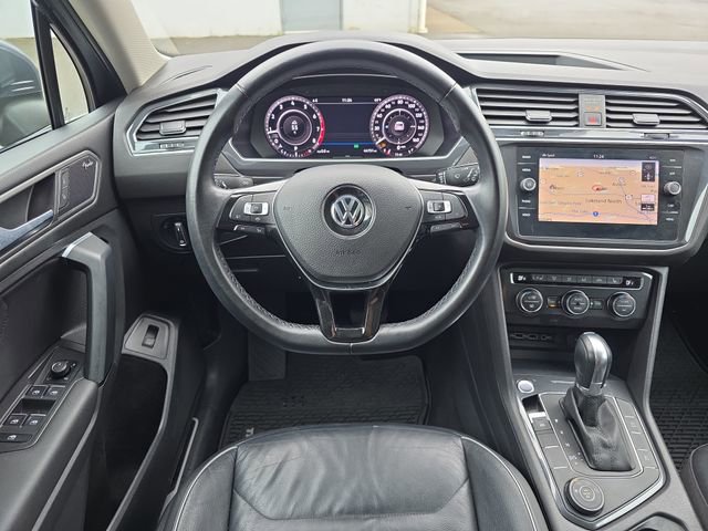 Used 2019 Volkswagen Tiguan SEL Premium image 19