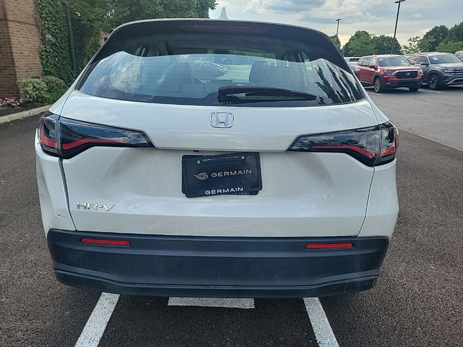 Used 2023 Honda HR-V LX image 9