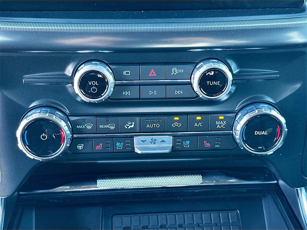 Used 2025 Ford F150 Raptor image 16