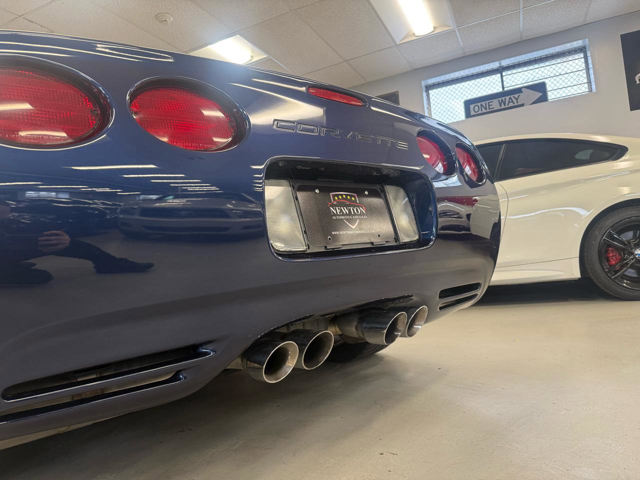 Used 2000 Chevrolet Corvette Convertible image 12