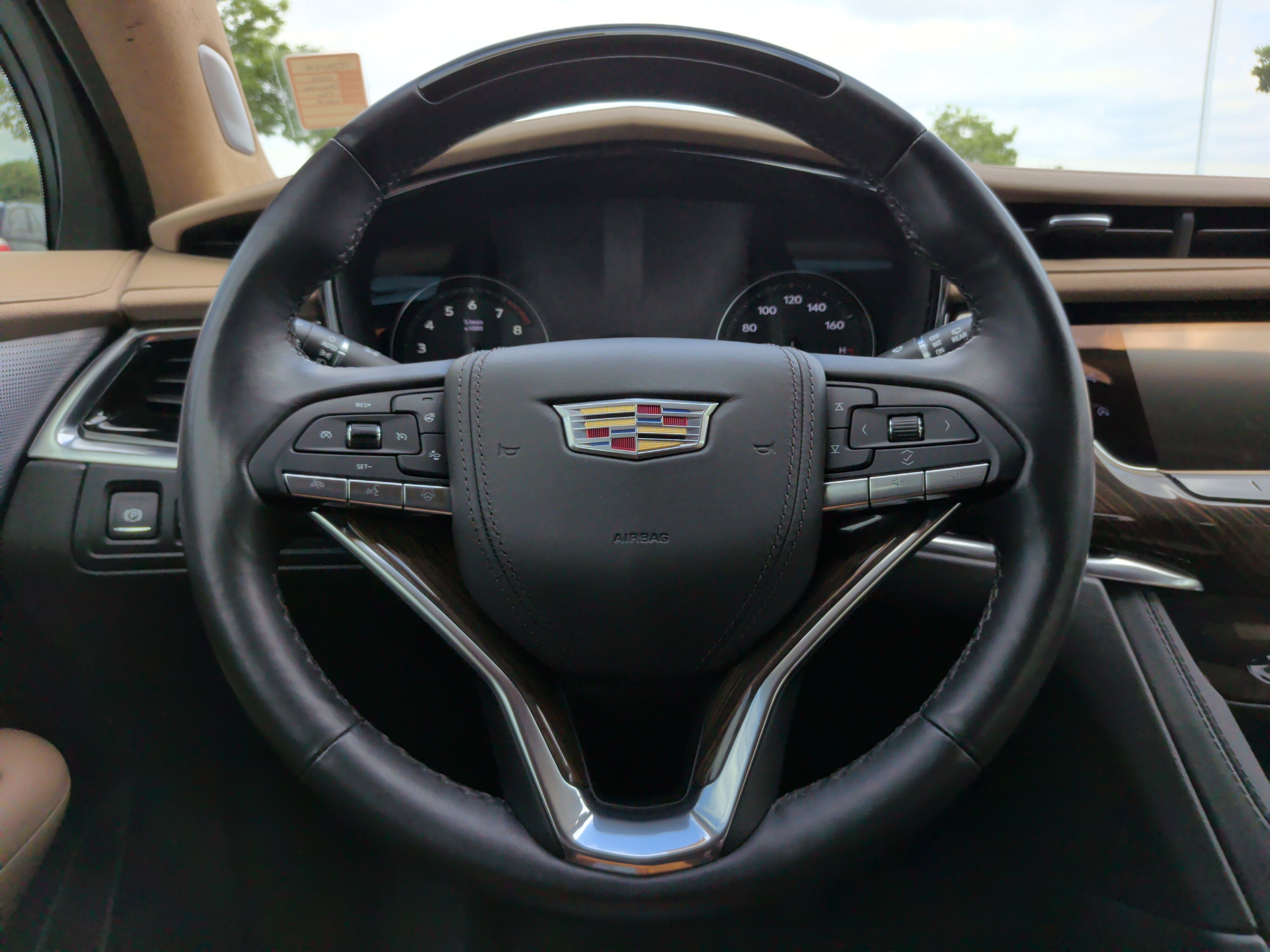 Used 2023 Cadillac XT6 Premium Luxury w/ Platinum Package FWD image 21