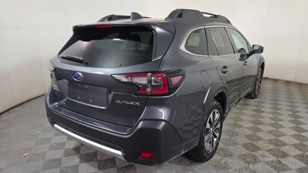 Used 2023 Subaru Outback Limited image 7