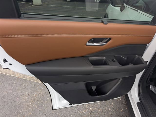 New 2026 Nissan Pathfinder Platinum image 11