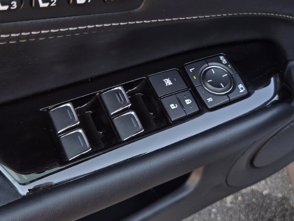 Used 2016 Lexus GS 200t w/ Premium Package RWD image 12