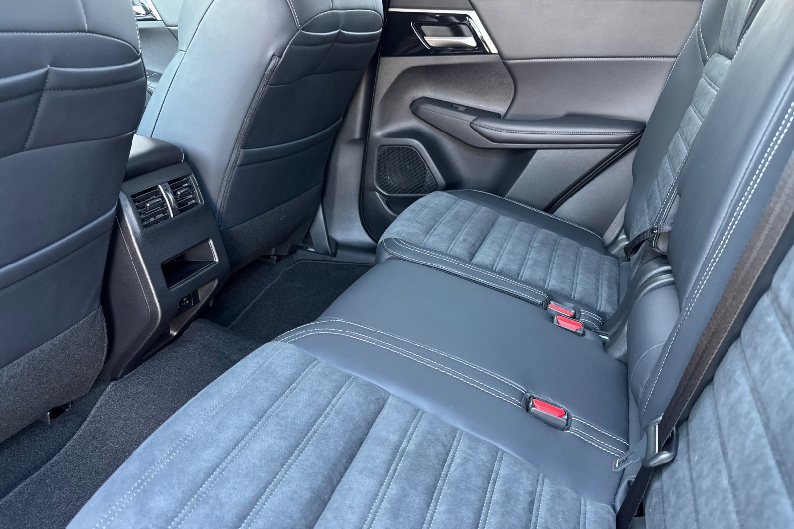 New 2026 Nissan Rogue SL AWD/4WD image 14
