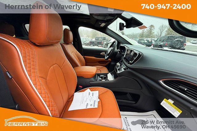 New 2026 Chrysler Pacifica Pinnacle FWD image 27