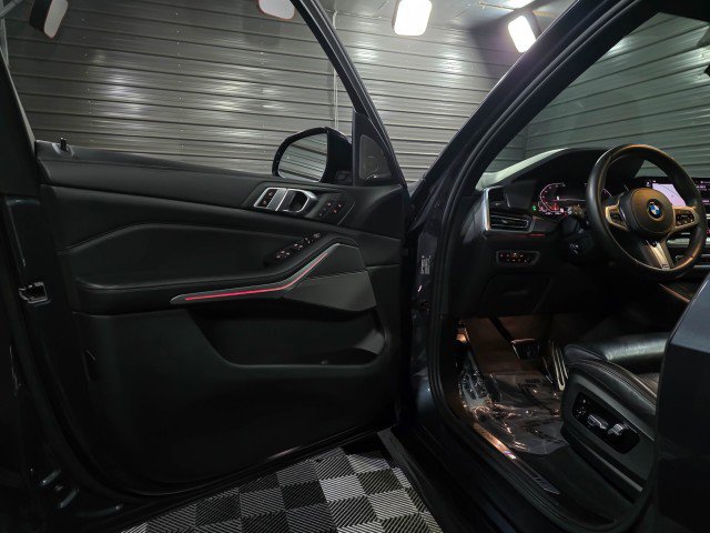 Used 2019 BMW X5 xDrive50i w/ M Sport Package image 36