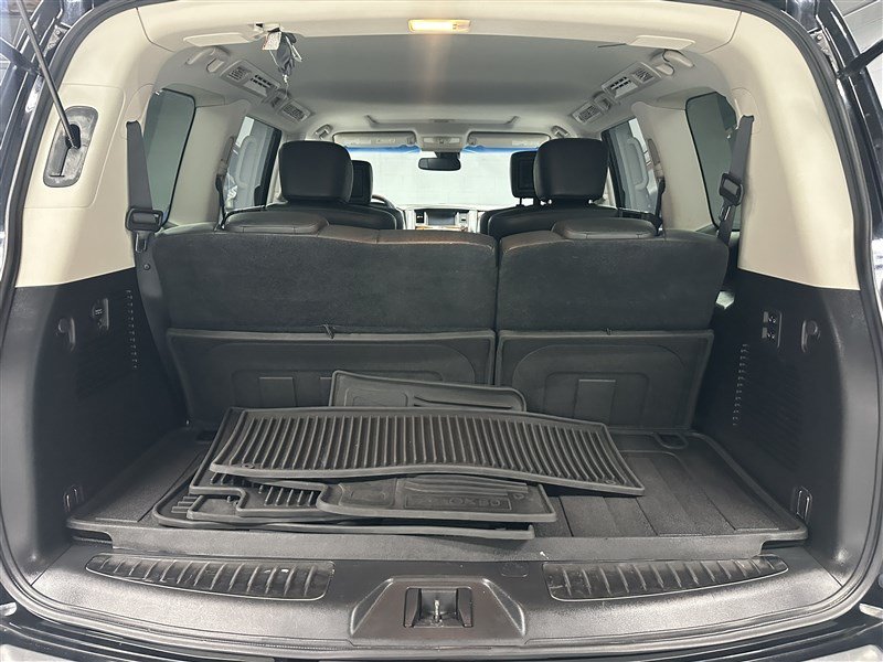 Used 2016 INFINITI QX80 4WD w/ Deluxe Technology Package image 5