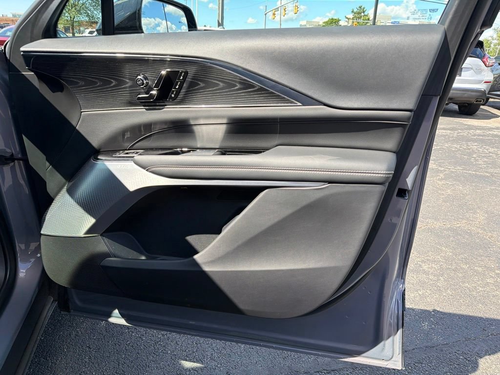 Certified 2024 Cadillac Lyriq Luxury AWD/4WD image 20
