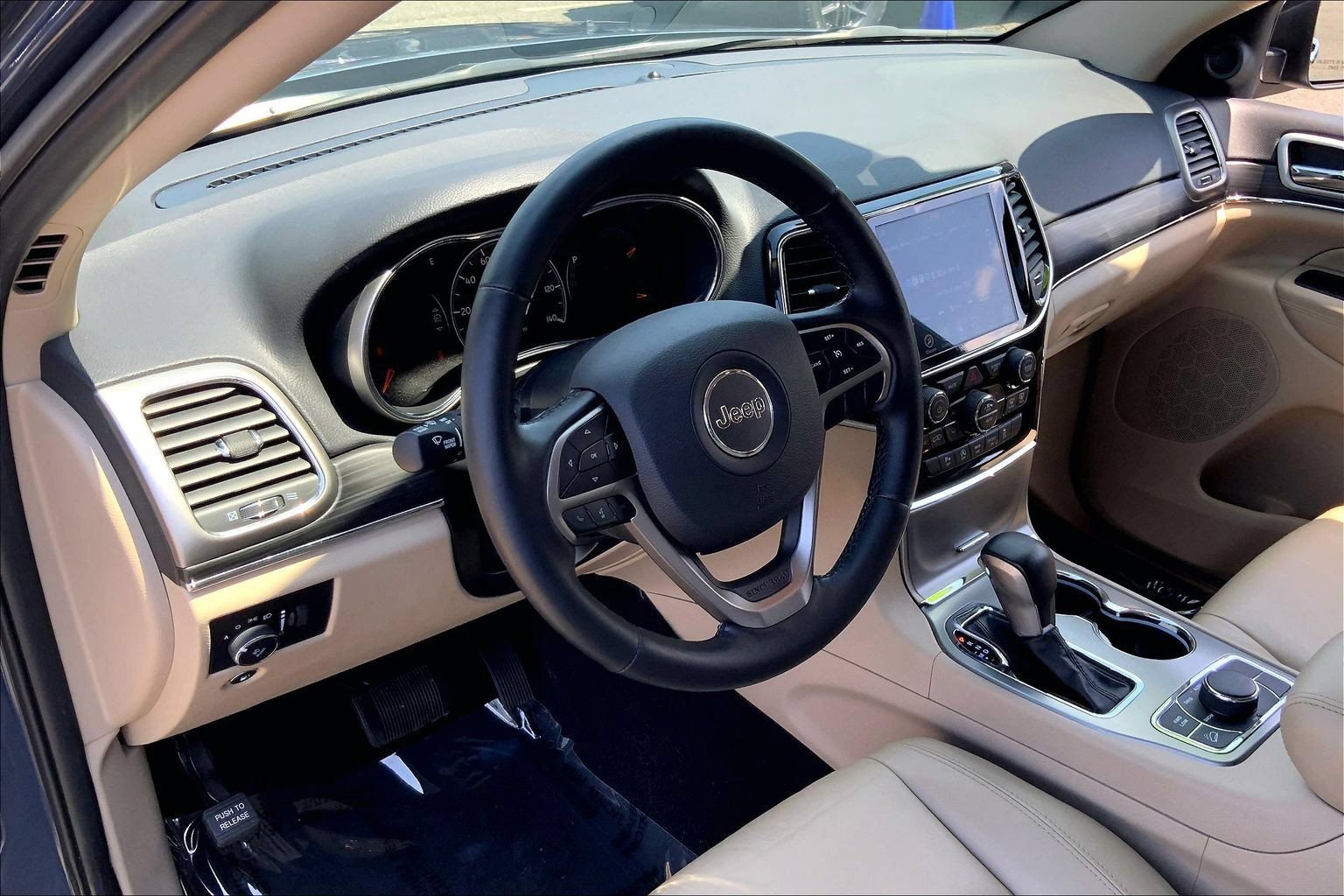 Certified 2021 Jeep Grand Cherokee Limited AWD/4WD image 16