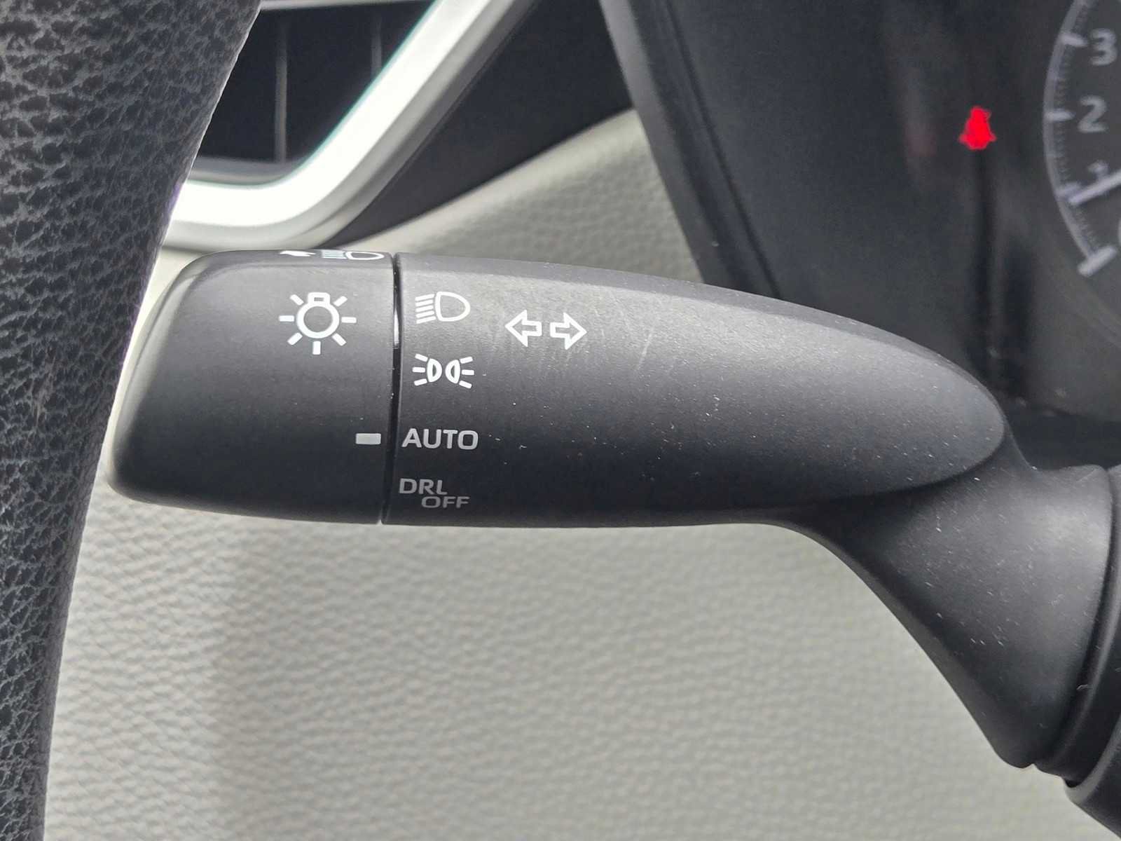 Used 2020 Toyota Corolla LE w/ Carpet Mat Package (TMS) FWD image 24
