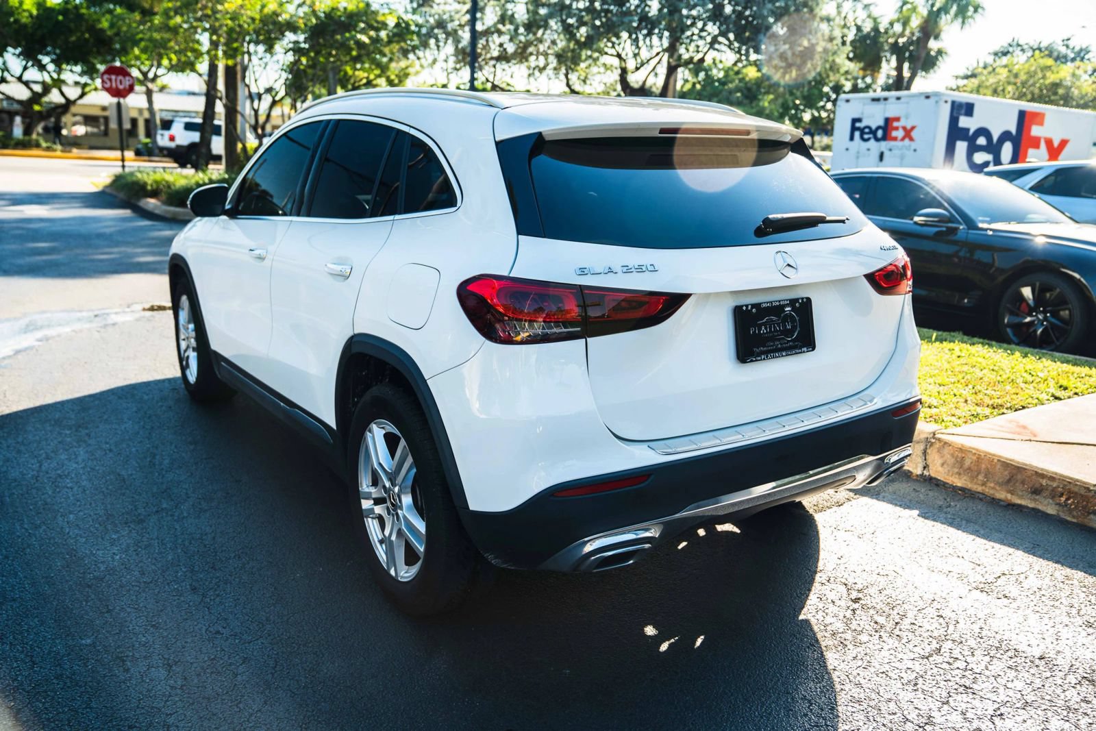 Used 2022 Mercedes-Benz GLA 250 4MATIC w/ Premium Package image 10