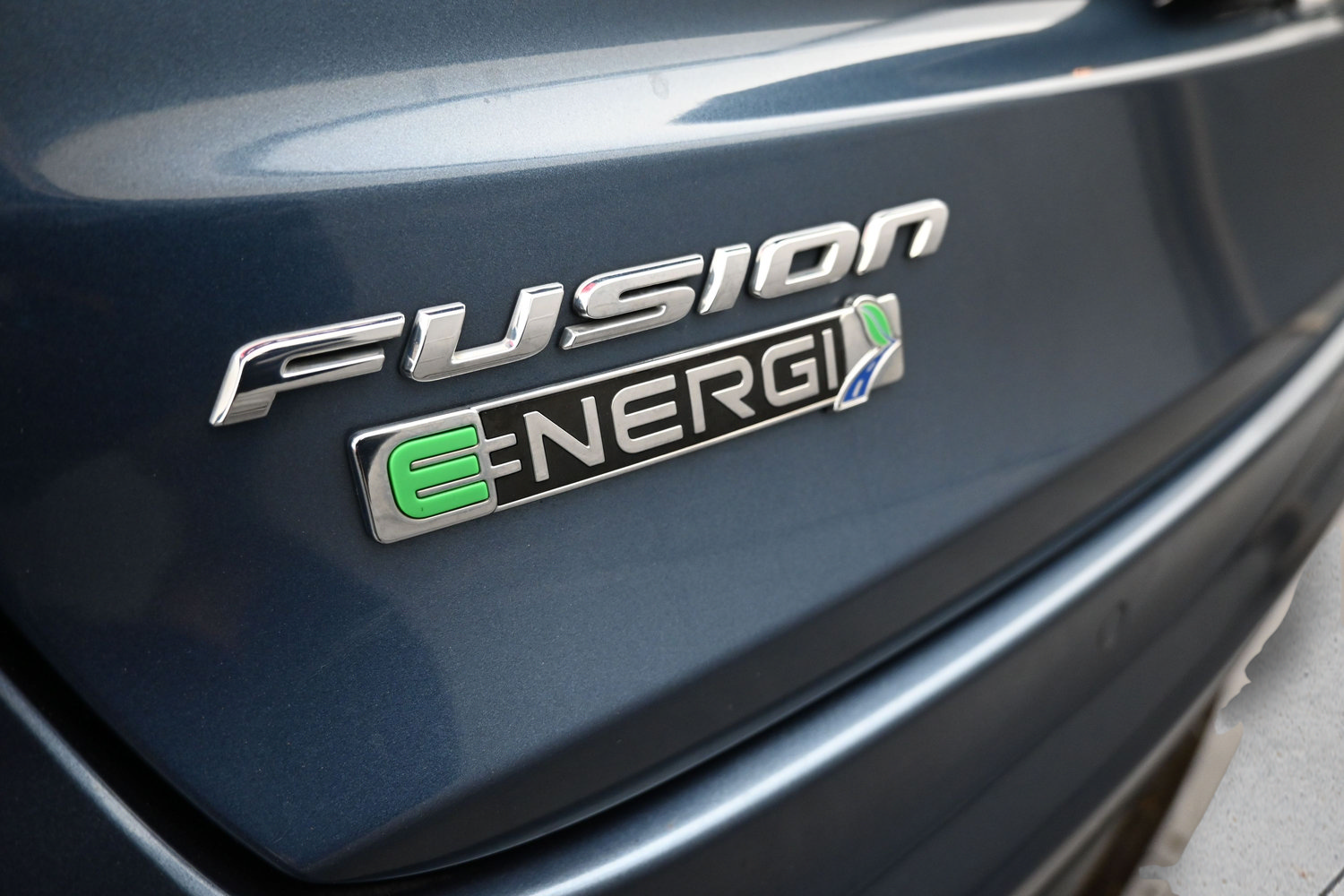Used 2019 Ford Fusion Energi Titanium FWD image 26