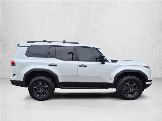 Used 2025 Lexus GX 550 AWD/4WD image 3