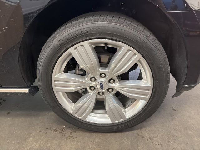 Used 2023 Ford Expedition Platinum AWD/4WD image 5