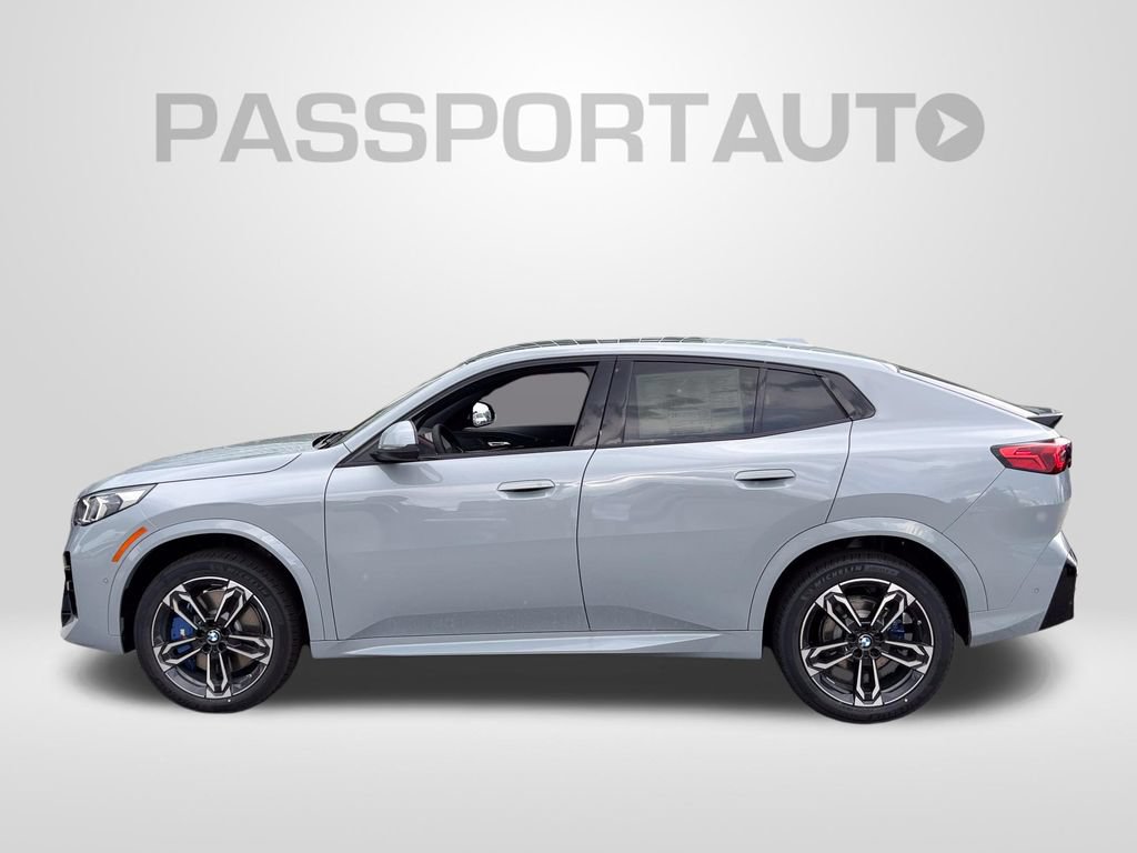 New 2026 BMW X2 xDrive28i w/ Technology Package AWD/4WD image 3