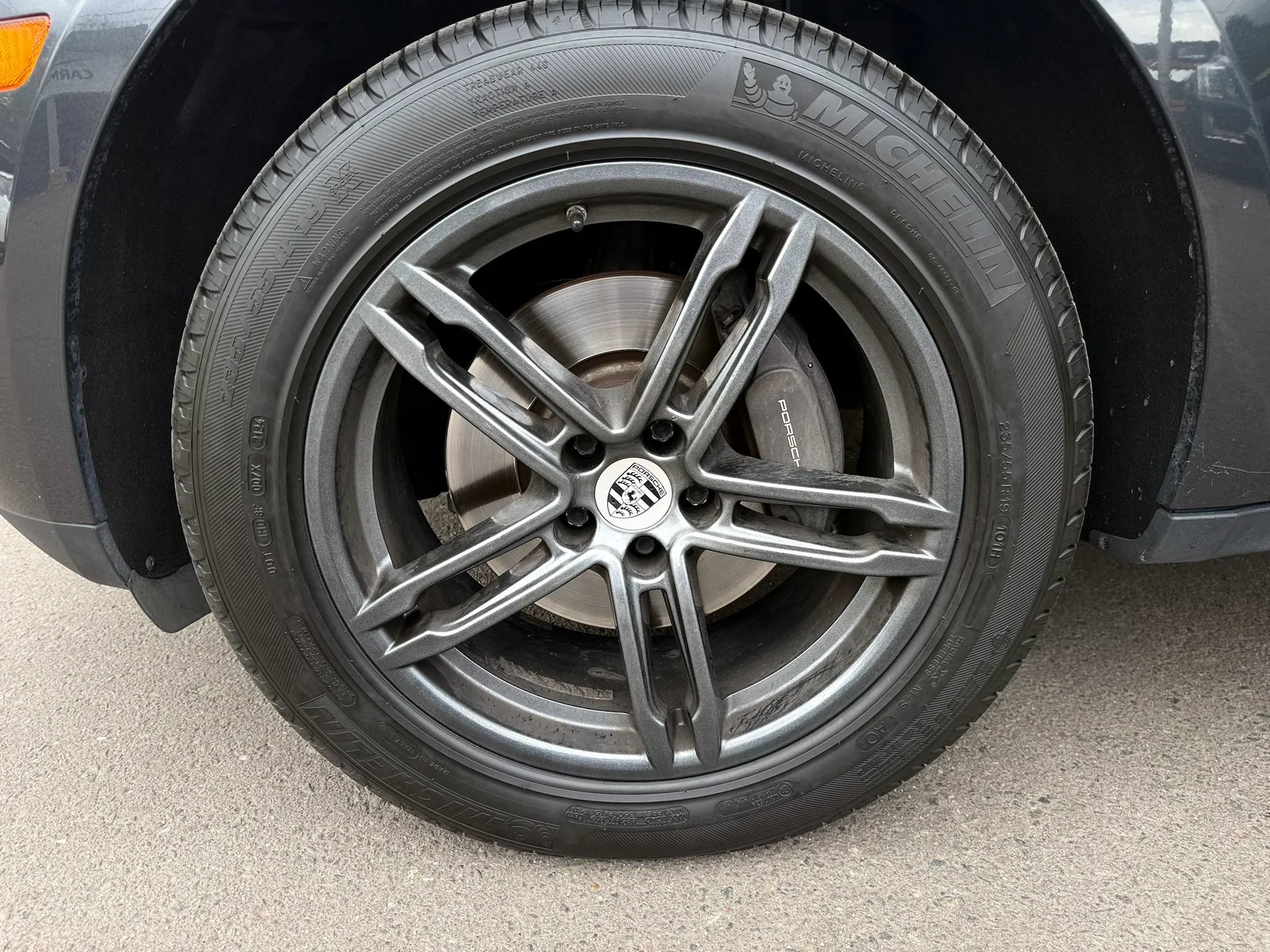 Used 2018 Porsche Macan Sport Edition AWD/4WD image 41