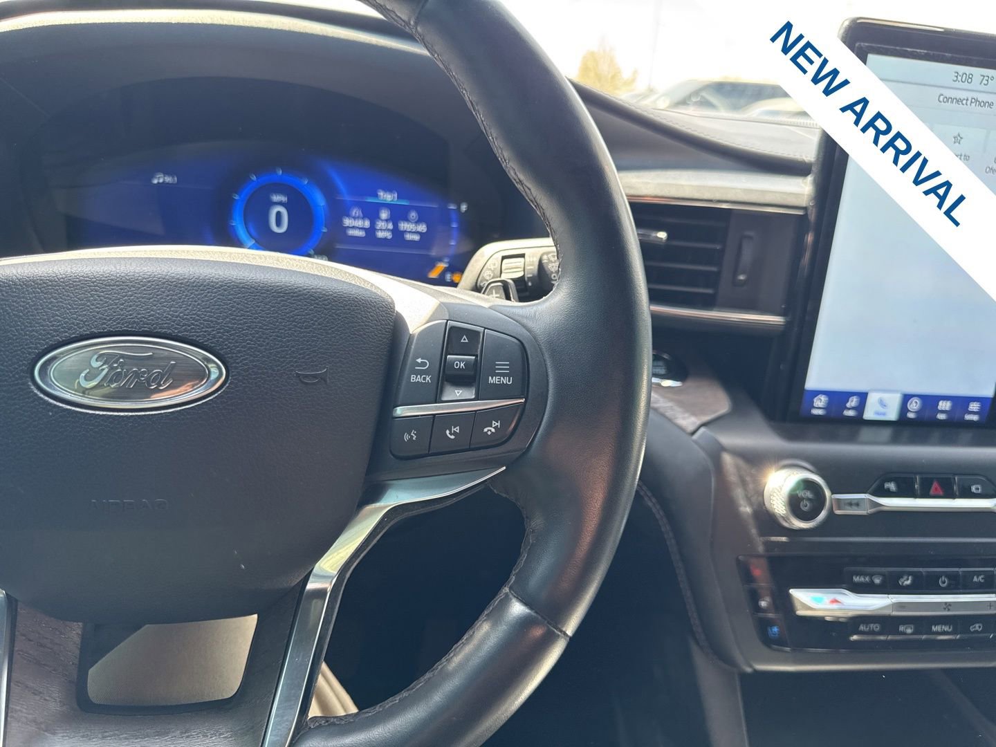 Used 2020 Ford Explorer Platinum w/ Premium Technology Package image 23