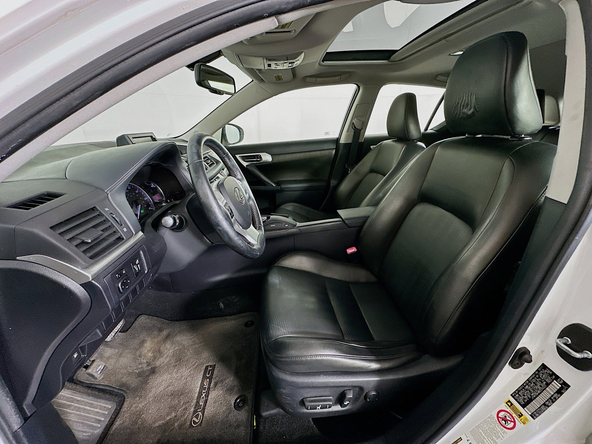 Used 2011 Lexus CT 200h image 13