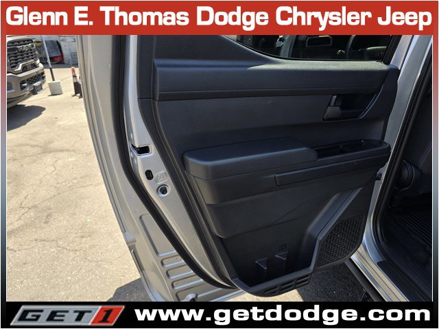 Used 2025 Toyota Tacoma SR5 AWD/4WD image 30