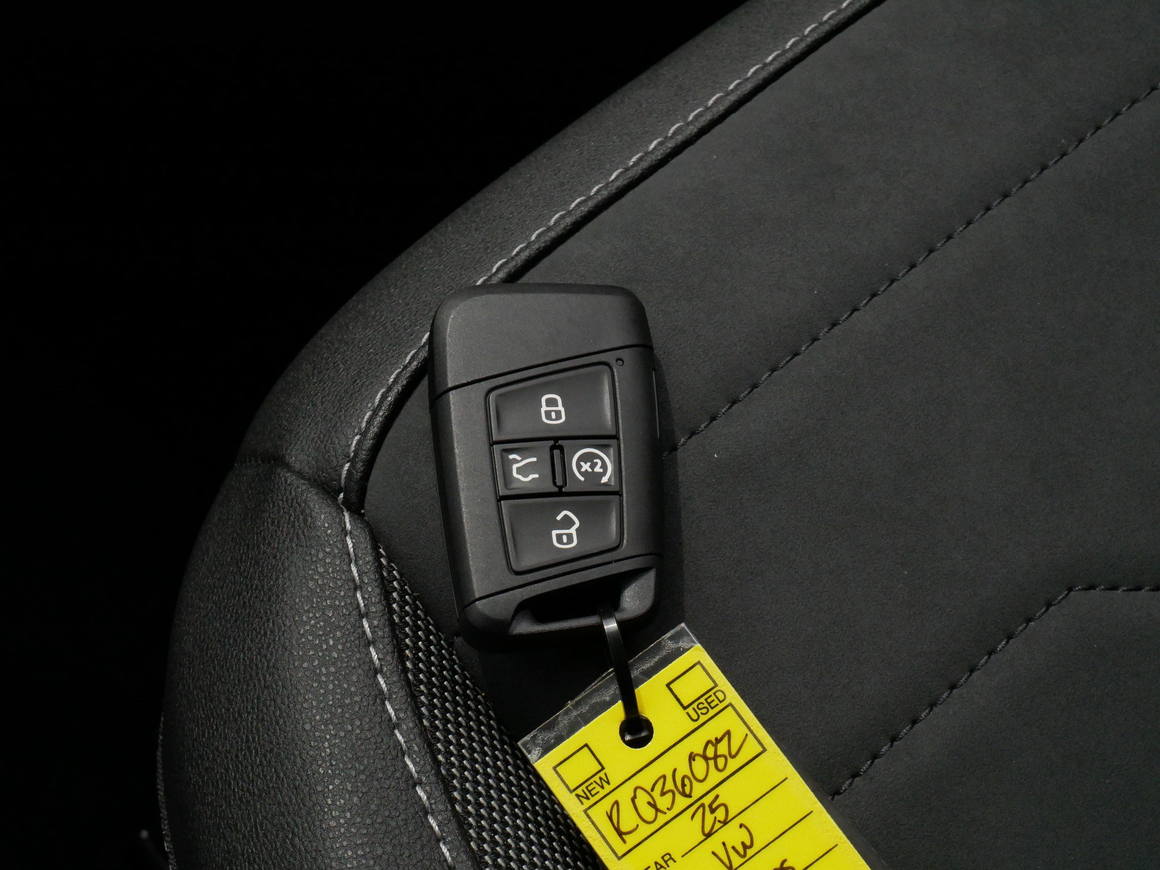 Certified 2025 Volkswagen Taos SE AWD/4WD image 33