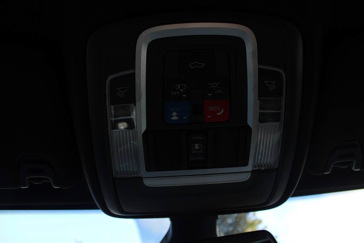 Used 2020 RAM 2500 Laramie w/ Night Edition AWD/4WD image 35