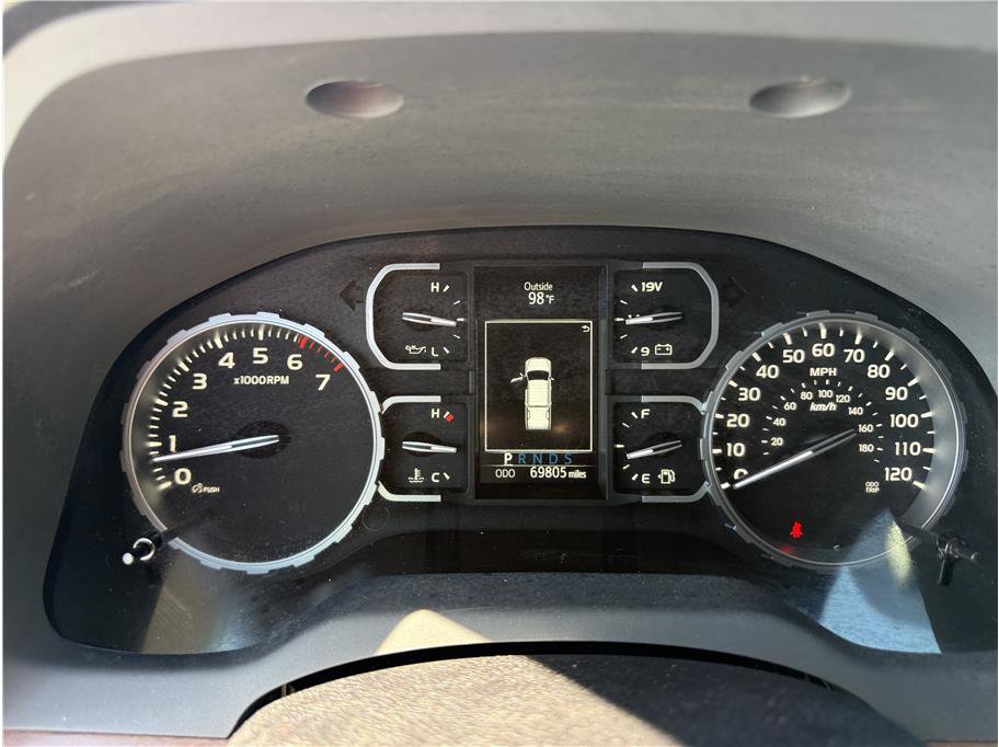 Used 2021 Toyota Tundra Limited w/ Limited Premium Package AWD/4WD image 29