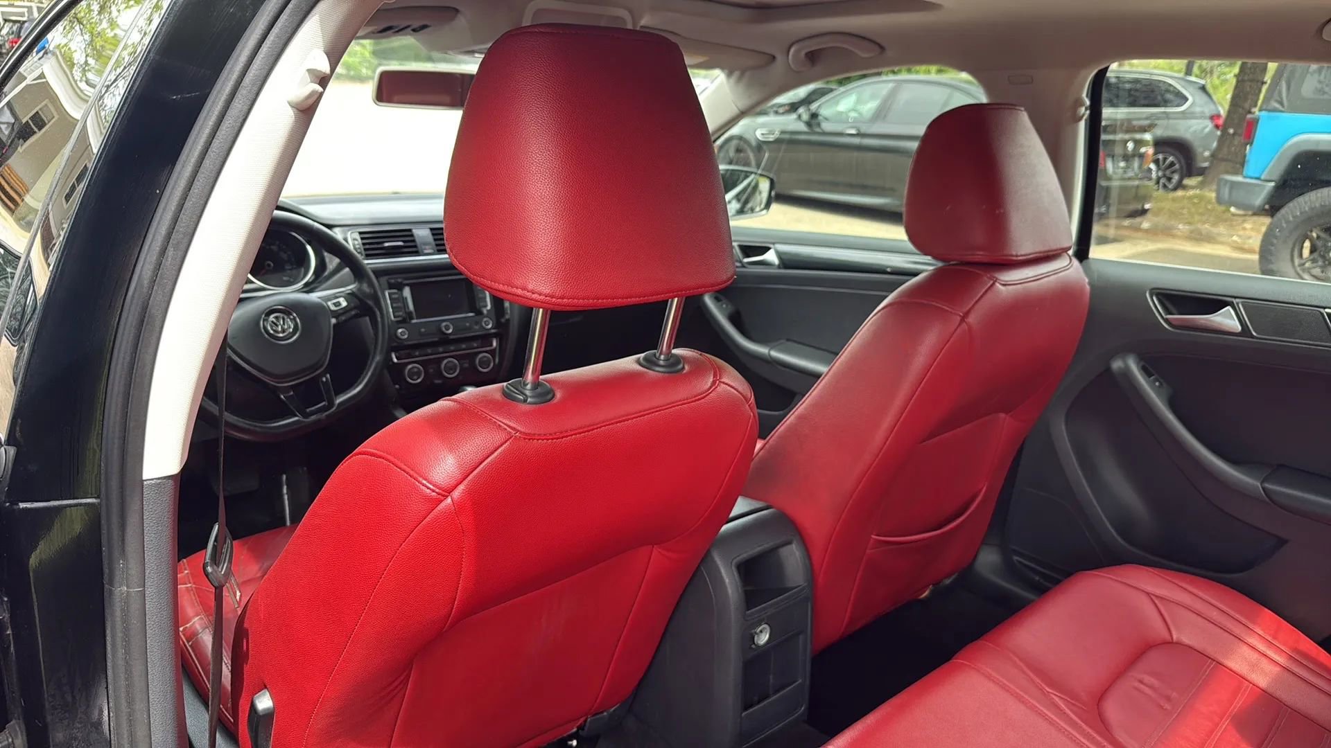 Used 2015 Volkswagen Jetta SEL image 16