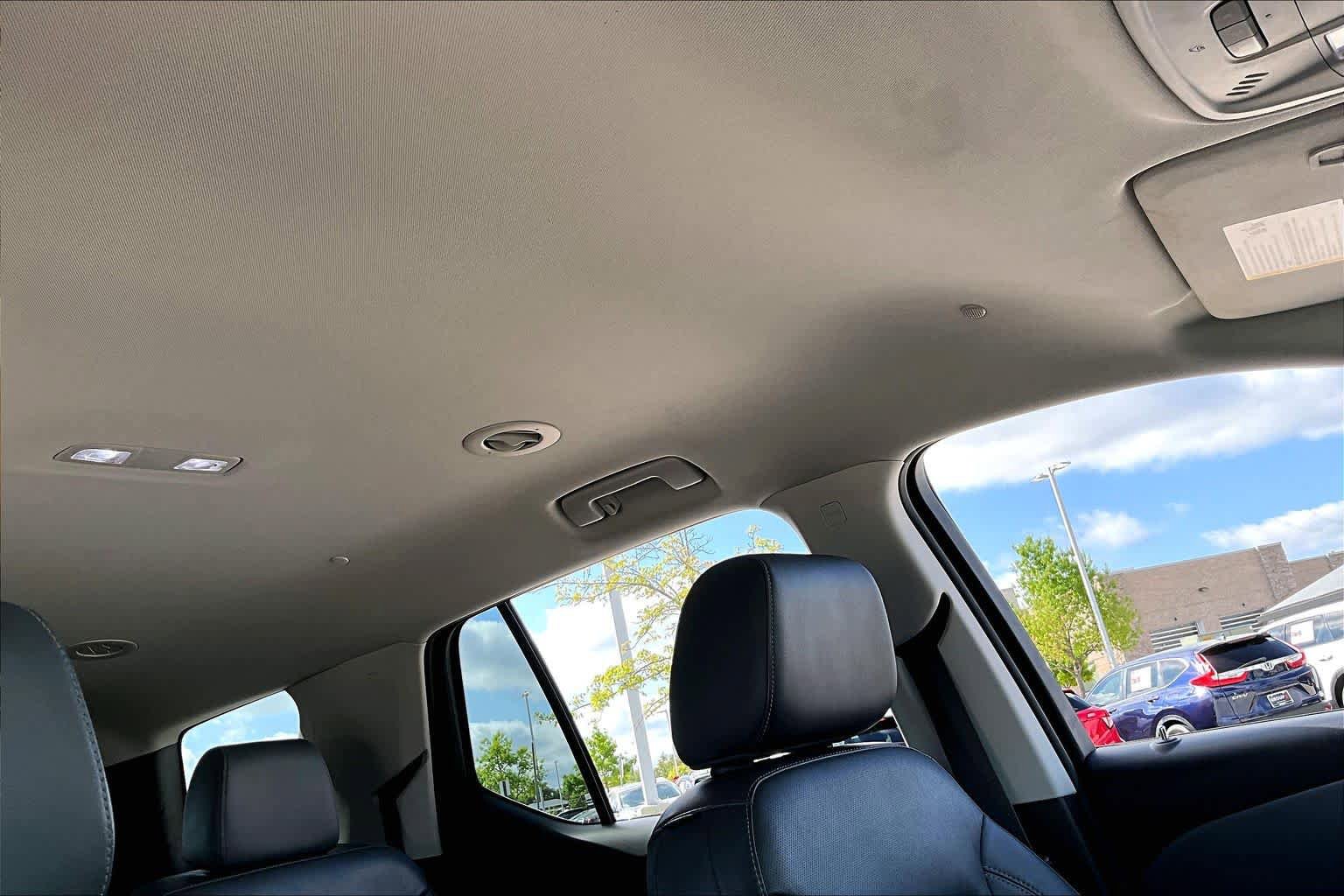 Used 2019 Chevrolet Traverse Premier w/ Driver Confidence II Package image 14