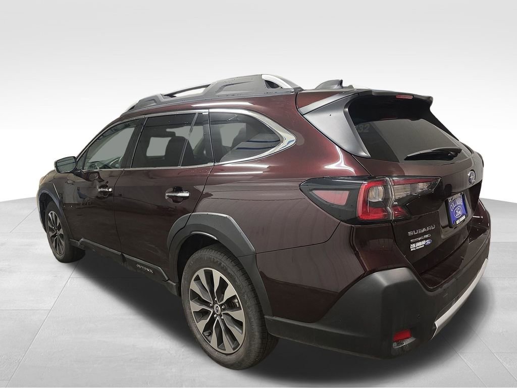 Used 2025 Subaru Outback Touring XT AWD/4WD image 2