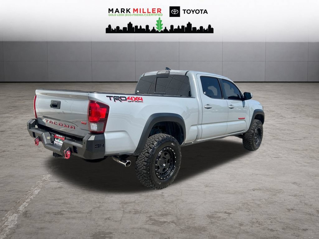 Used 2018 Toyota Tacoma TRD Off-Road w/ Technology Package AWD/4WD image 7