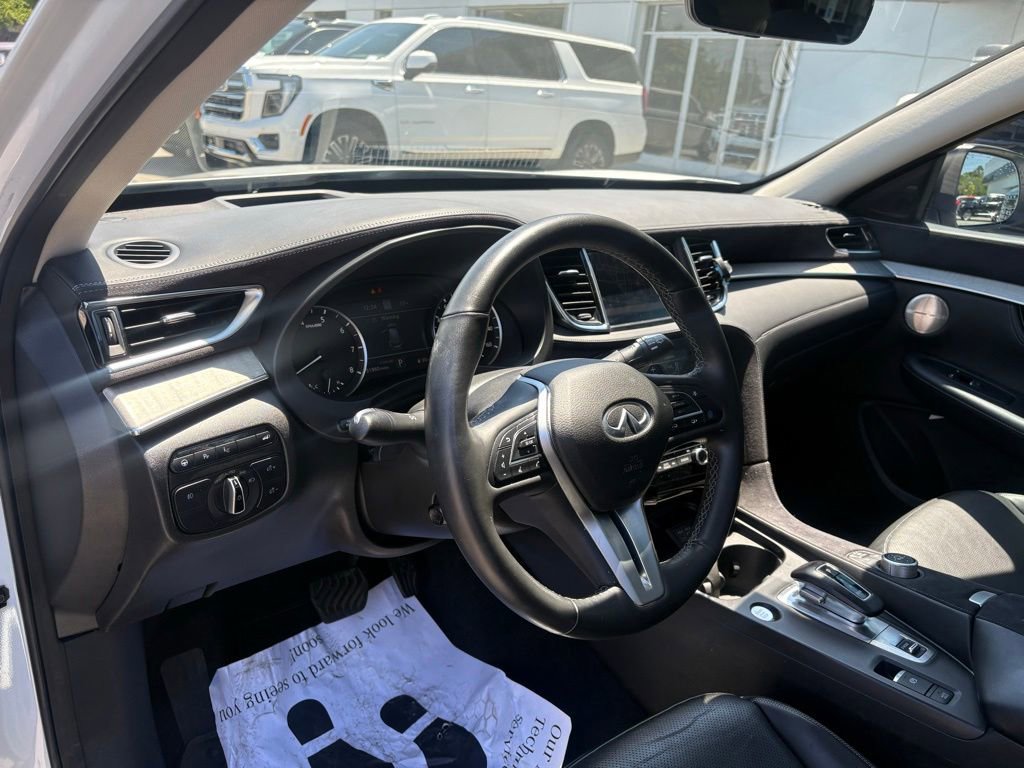 Used 2023 INFINITI QX50 Sensory AWD/4WD image 10