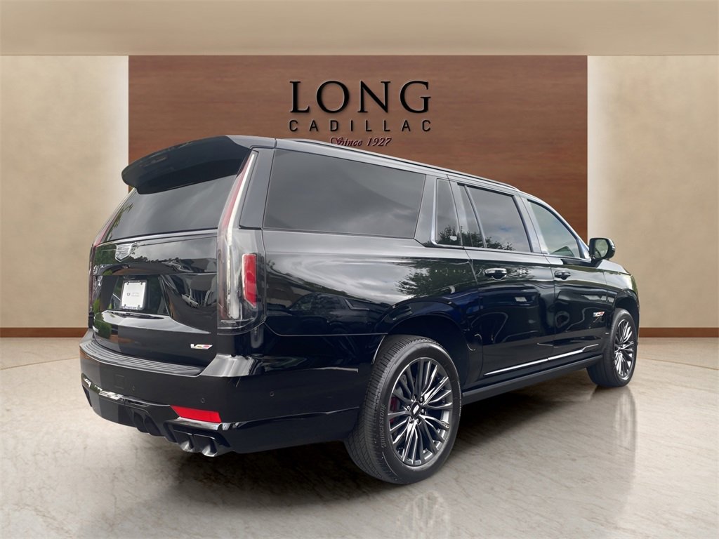 Certified 2024 Cadillac Escalade ESV V w/ Heavy-Duty Trailer Package image 5