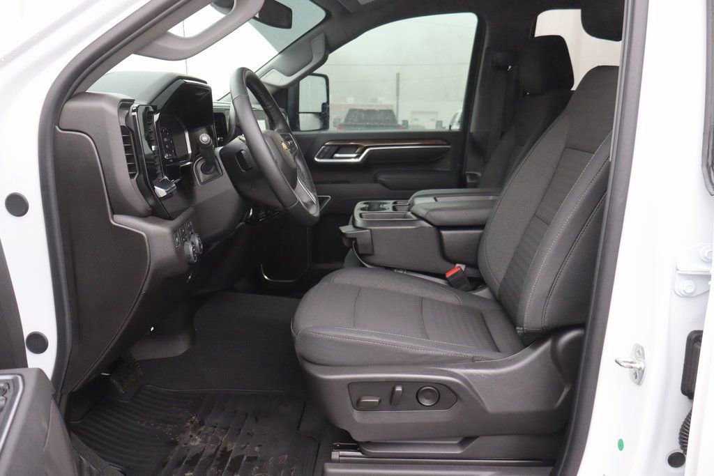 Used 2025 Chevrolet Silverado 2500 LT w/ All Star Edition image 4