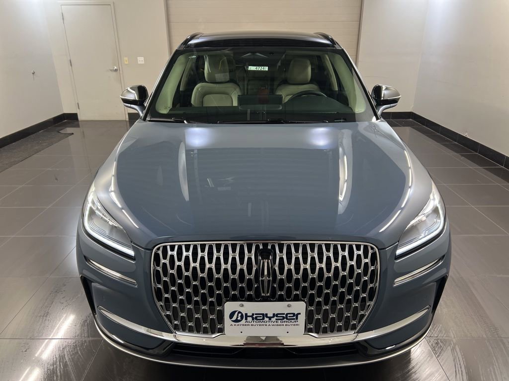 Used 2026 Lincoln Corsair Premiere image 2