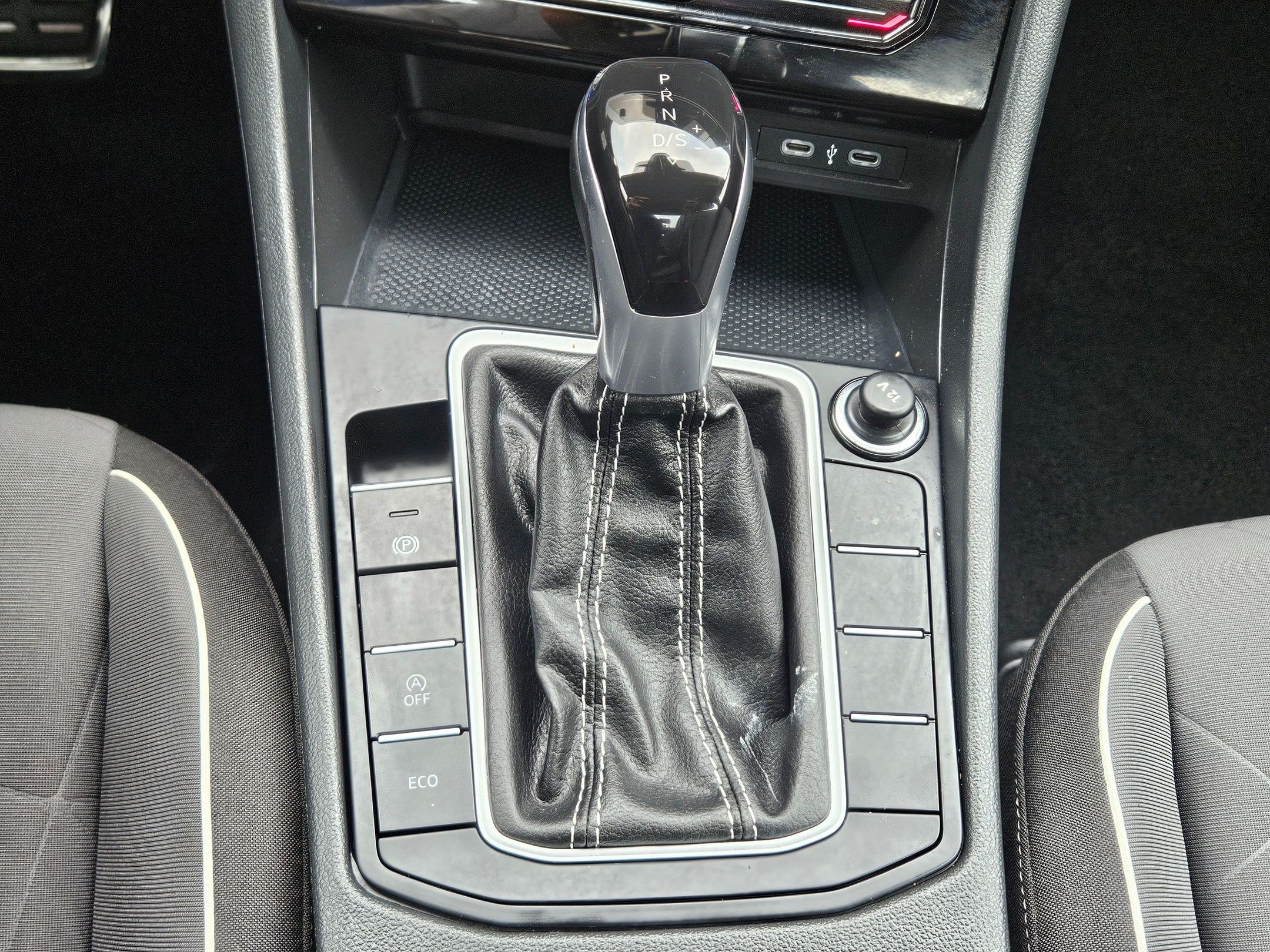 Used 2025 Volkswagen Jetta Sport FWD image 23