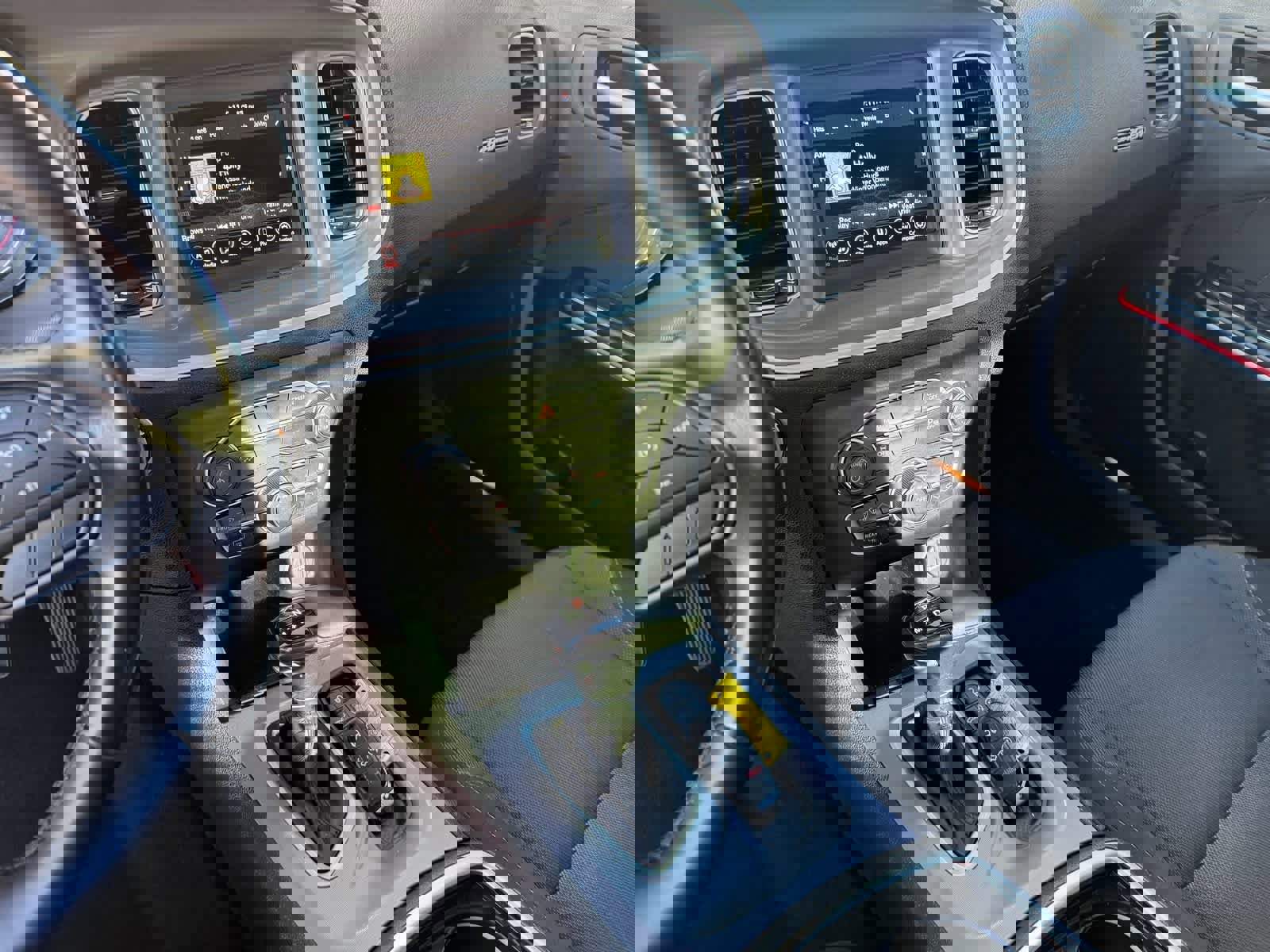 Used 2022 Dodge Charger SXT image 19