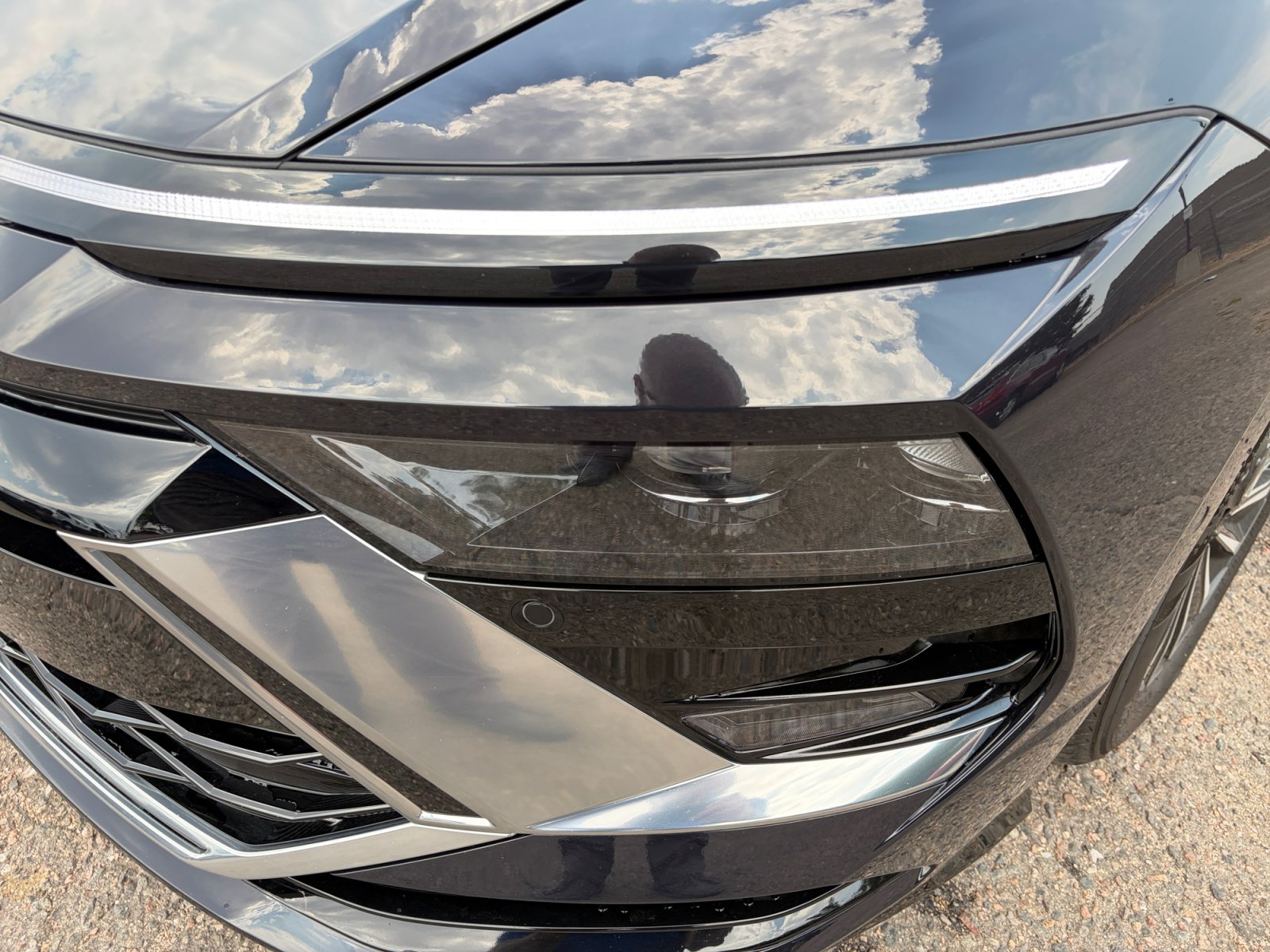 Used 2025 Hyundai Sonata Limited FWD image 9